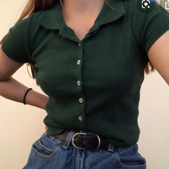 Brandy Melville Tops - Brandy Melville green top!